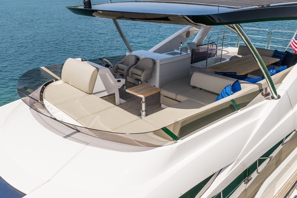 2025 Sunseeker 76