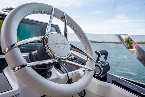 2025 Sunseeker 76