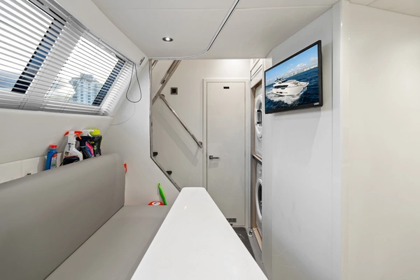 2024 Sunseeker 95
