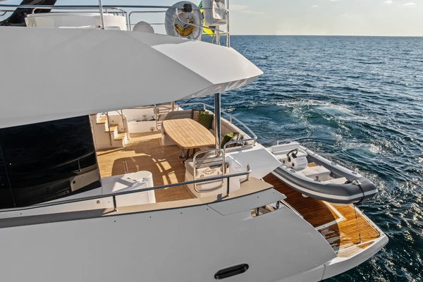 2024 Sunseeker 95