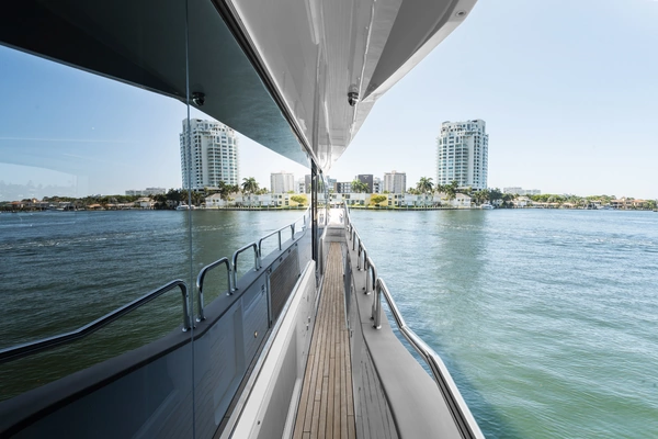 2024 Sunseeker 95
