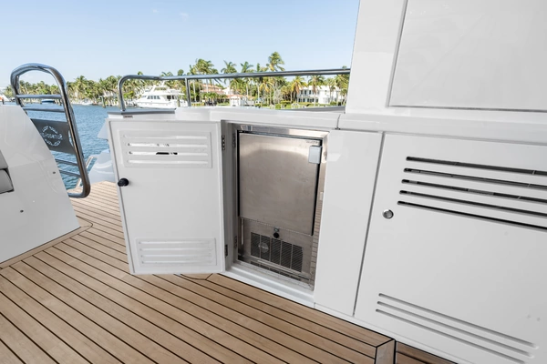 2024 Sunseeker 95