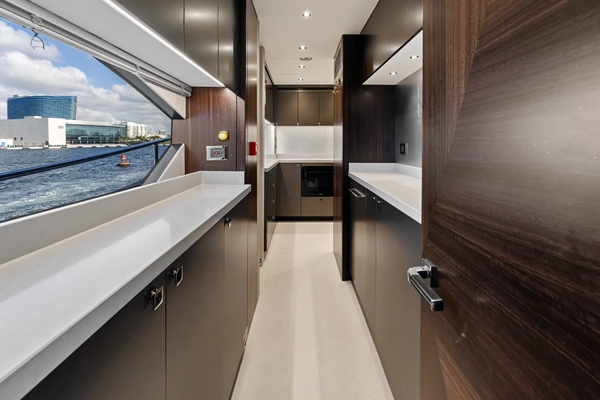 2024 Sunseeker 95