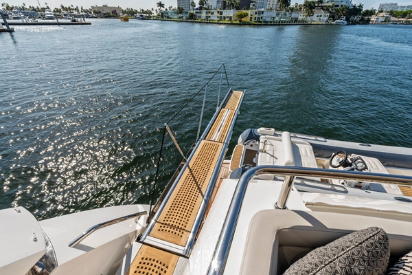 2024 Sunseeker 95
