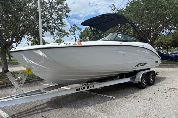 24ft Yamaha Boats Yacht For Sale