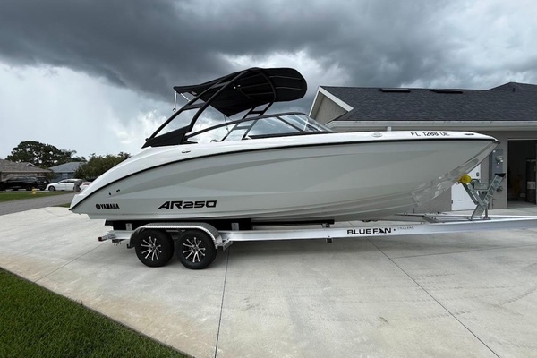 24ft Yamaha Boats Yacht For Sale