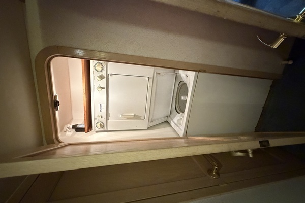 West Bay  Yacht For Sale