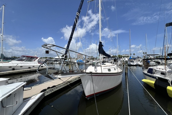 Lazy Susan 31ft Island Packet Yacht For Sale
