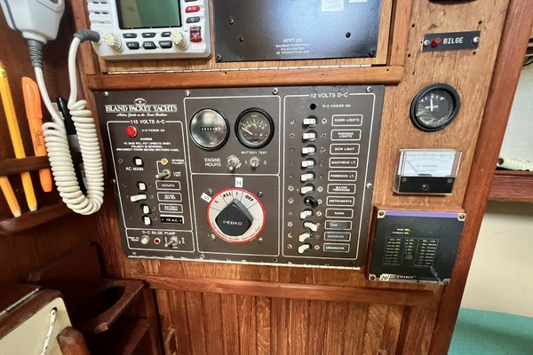 Lazy Susan 31ft Island Packet Yacht For Sale