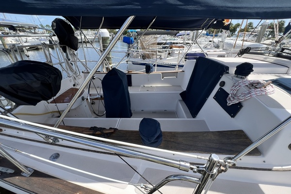 Lazy Susan 31ft Island Packet Yacht For Sale