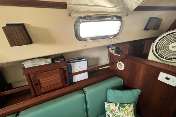 Lazy Susan 31ft Island Packet Yacht For Sale