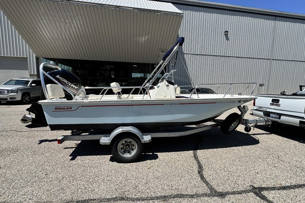 17ft Boston Whaler Yacht For Sale
