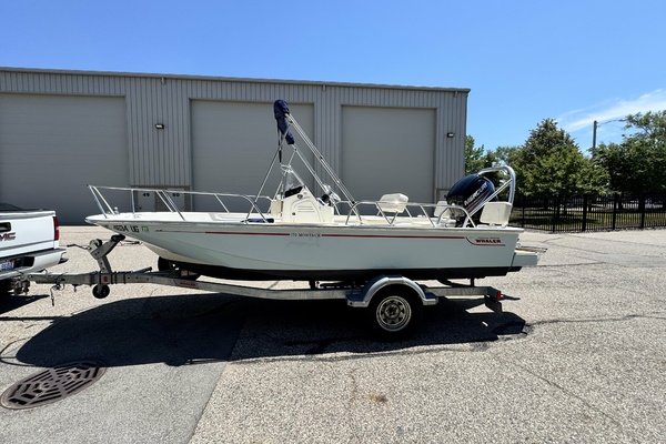 17ft Boston Whaler Yacht For Sale