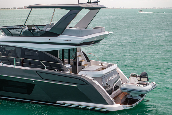 2025 Azimut 55