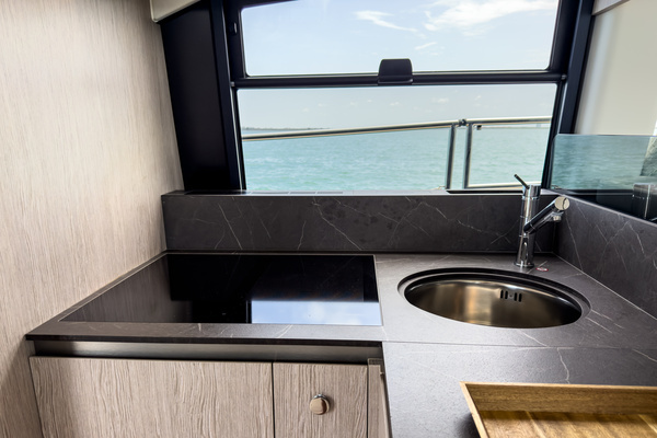 2025 Azimut 55