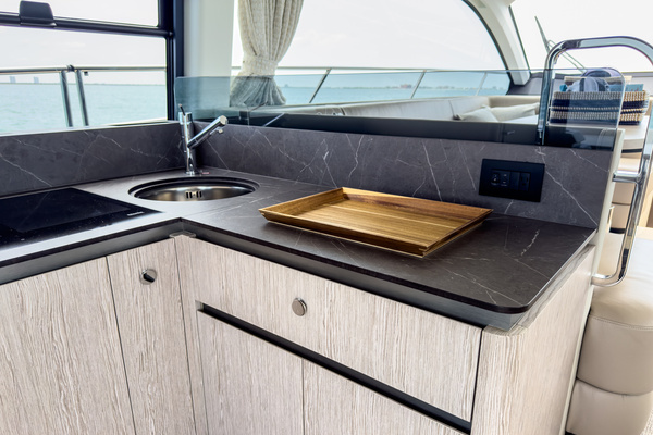 2025 Azimut 55