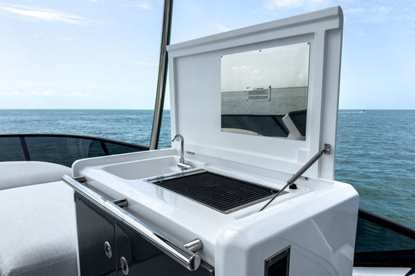 2025 Azimut 55