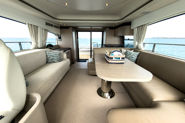 2025 Azimut 55