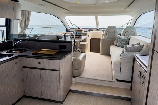 2025 Azimut 55