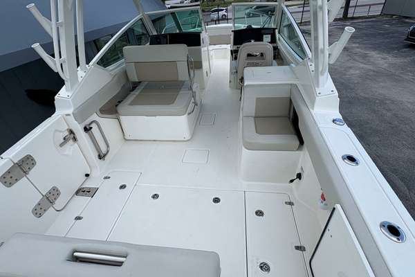 28ft Boston Whaler Yacht For Sale