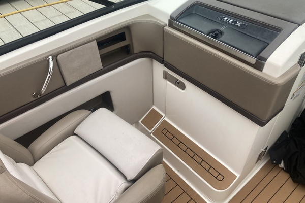 27ft Sea Ray Yacht For Sale