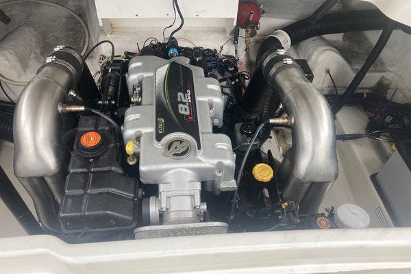 27ft Sea Ray Yacht For Sale