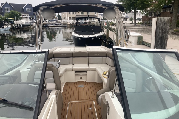 27ft Sea Ray Yacht For Sale