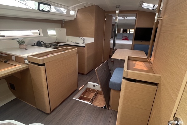 Jeanneau Sun Odyssey 440 Yacht For Sale