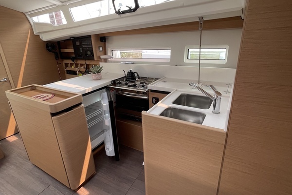 Jeanneau Sun Odyssey 440 Yacht For Sale