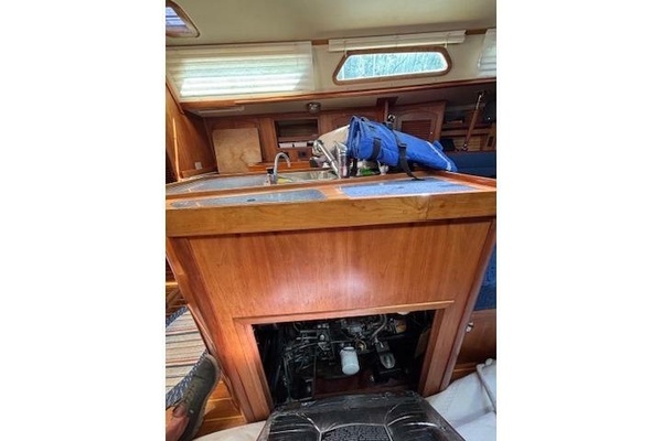 Blue Sky 40ft Sabre Yacht For Sale