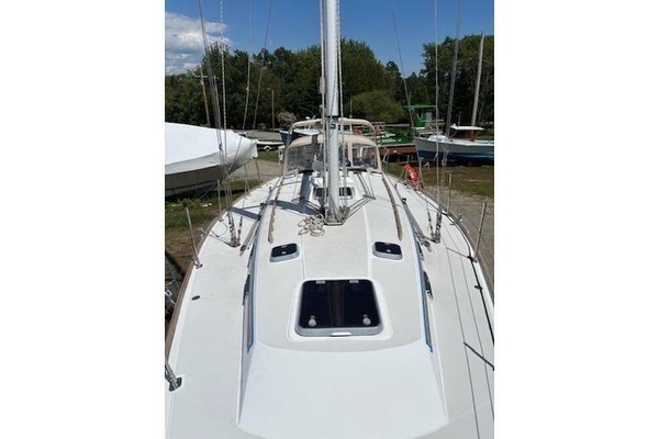 Blue Sky 40ft Sabre Yacht For Sale