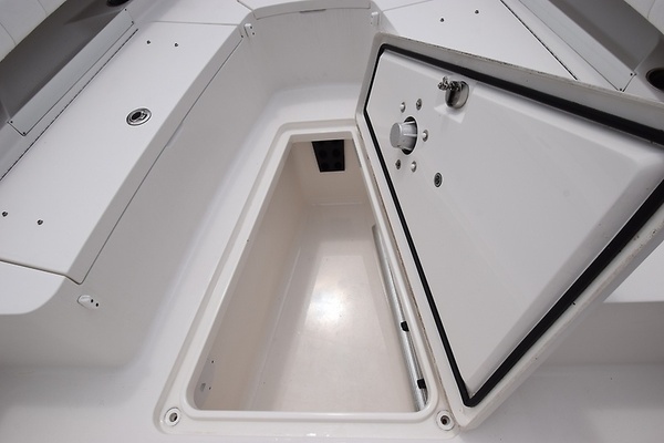 2012 Regulator 28