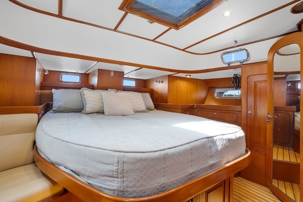 Hylas 54 Yacht For Sale