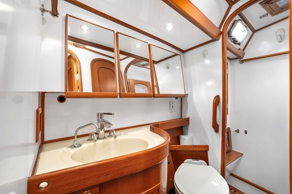 Hylas 54 Yacht For Sale