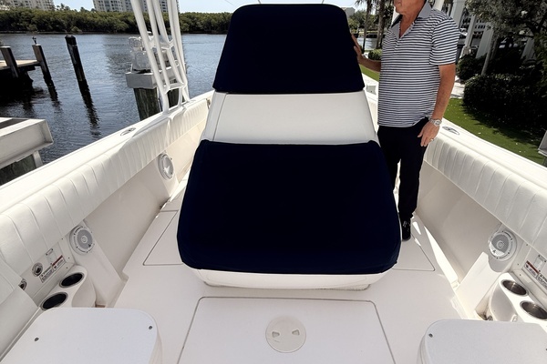 2016 Intrepid 32
