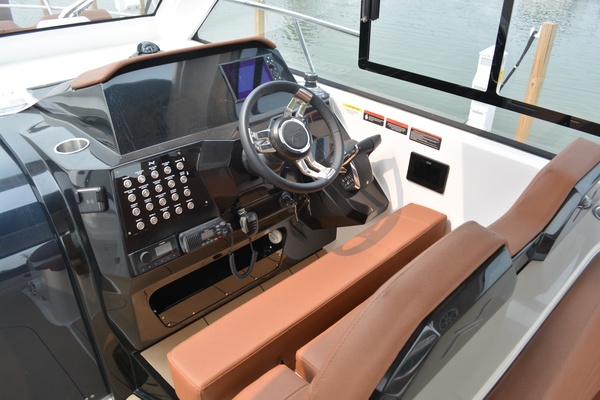 35ft NX Boats Yacht For Sale