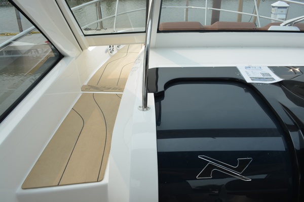 35ft NX Boats Yacht For Sale