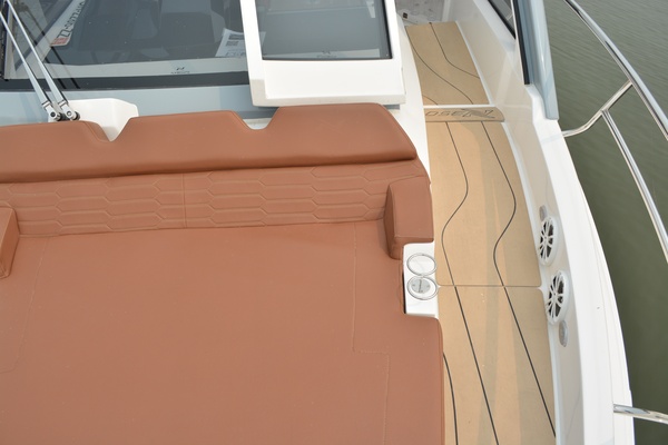 35ft NX Boats Yacht For Sale