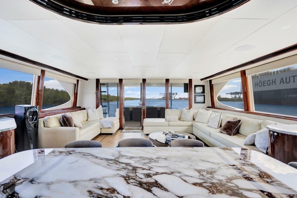 94ft Lazzara Yachts Yacht For Sale