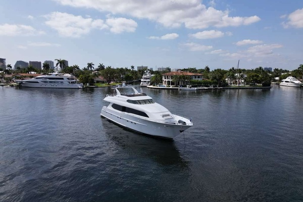 94ft Lazzara Yachts Yacht For Sale