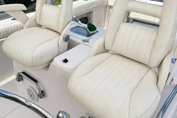 31ft Grady White Yacht For Sale