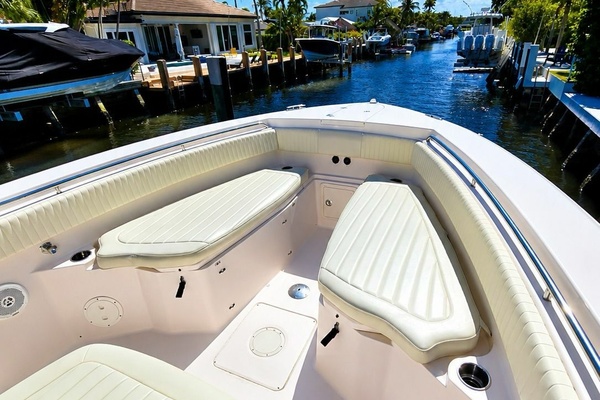 31ft Grady White Yacht For Sale