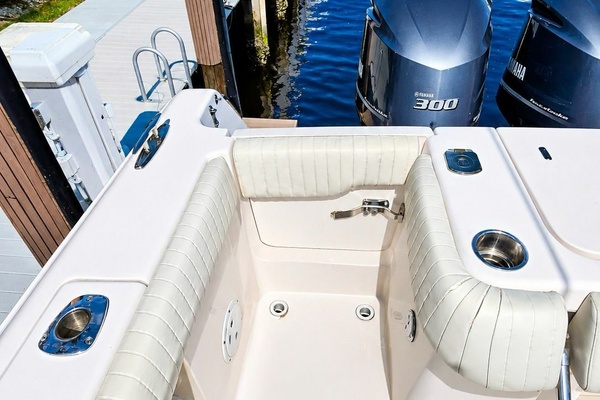 31ft Grady White Yacht For Sale