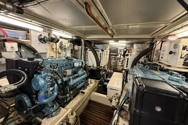 2004 DeFever 49