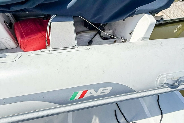 2004 DeFever 49