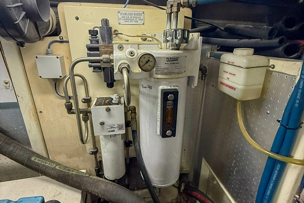 2004 DeFever 49