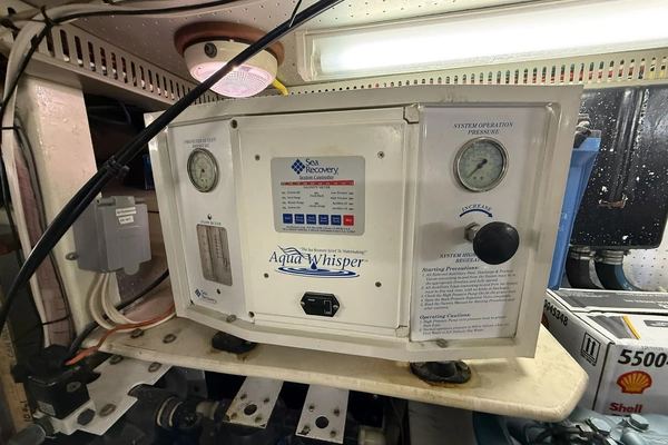 2004 DeFever 49