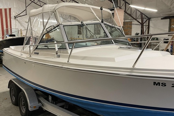 24ft Limestone Yacht For Sale