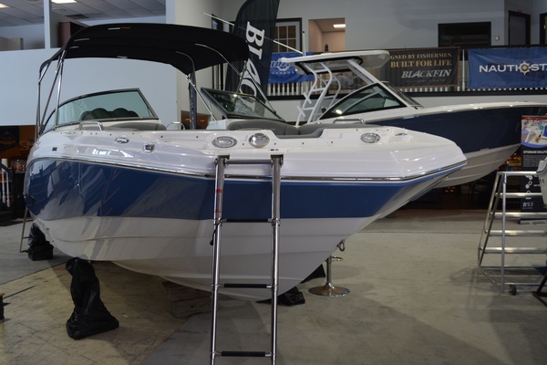 24ft NauticStar Yacht For Sale