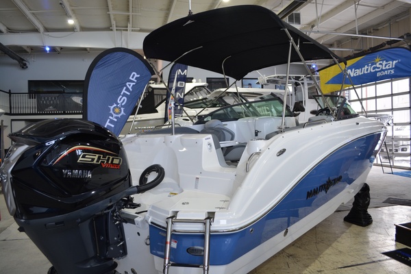 24ft NauticStar Yacht For Sale